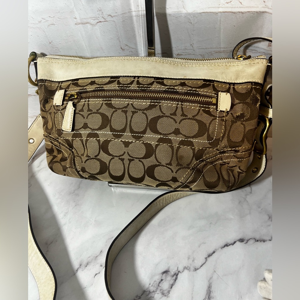 GUC Coach Beige Crossbody - Picture 1 of 12
